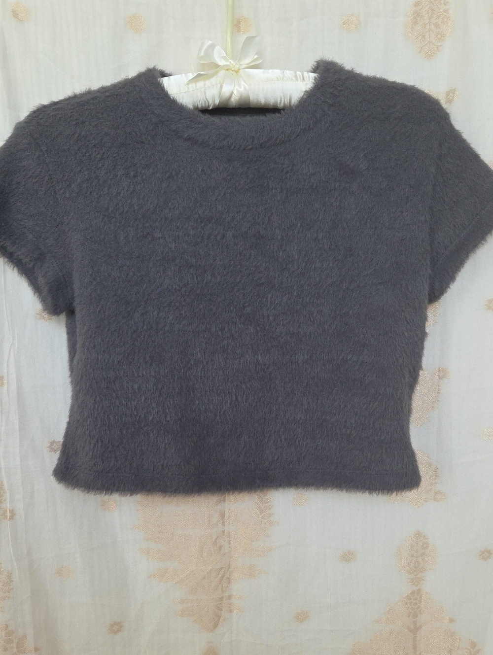 NWOT Anthropologie Charcoal Fuzzy Short-Sleeve Crew Sweater